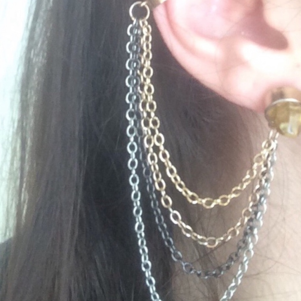 NEW Topshop ear cuff/chain